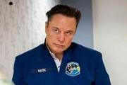 xAI sees key staff exits, Musk promises moon factories