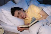 Psychology says people who read before bed every night have a fundamentally different brain than people who watch tv