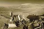 Curiosity Captures Mars Landscape While Talking to an Orbiter
